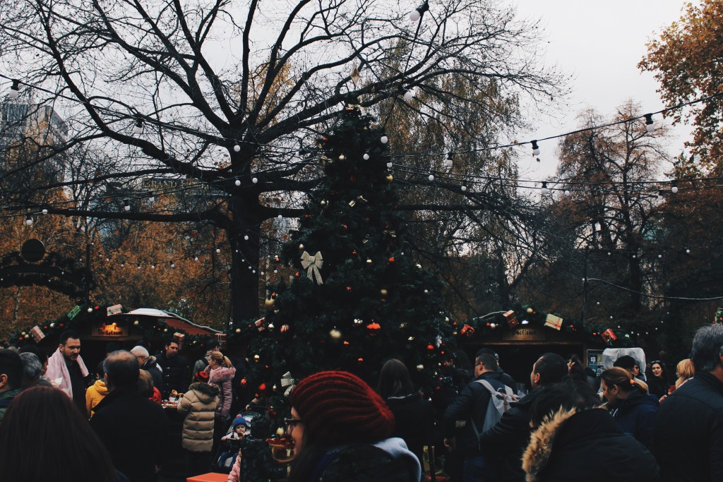 Немският коледен базар в София: отброяването до Коледа стана официално. Какво можем да открием тази&nbsp;година?